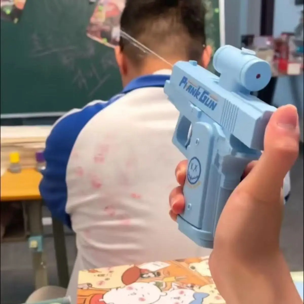 Komik Çift Taraflı Ters Su Tab - Water Gun Soaker incelemesi ve fiyatı